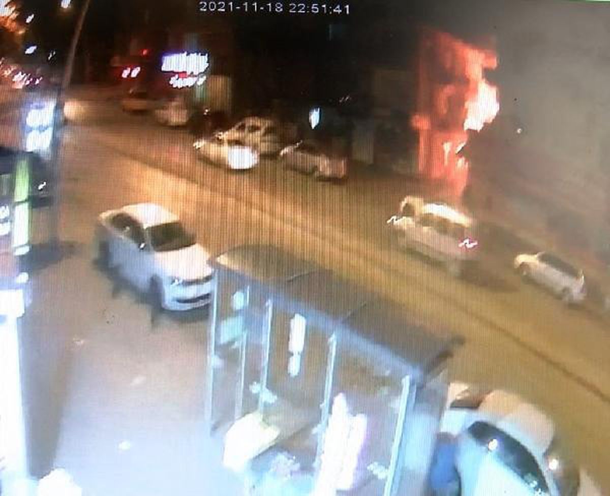Son dakika haber | Ankara\'da patlama sonucu 2 kişinin öldüğü, 4 kişinin yaralandığı bina yıkılıyor (2)