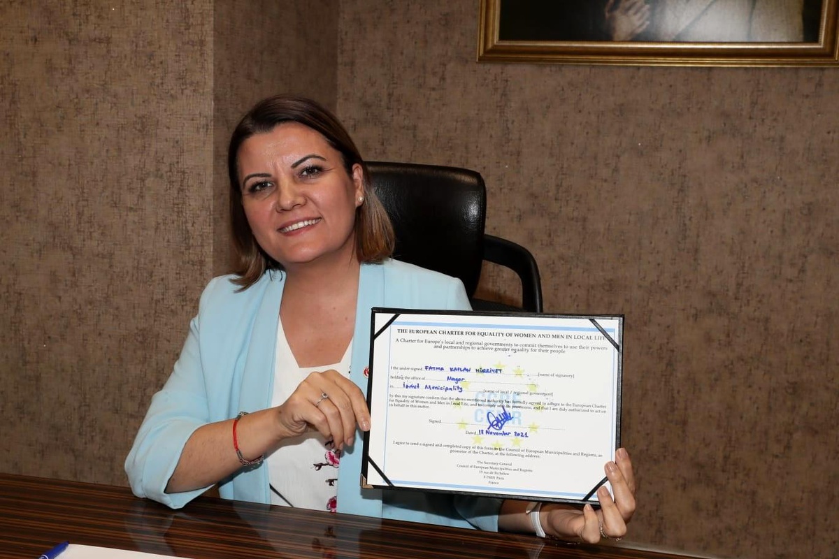Başkan Hürriyet, Avrupa Yerel Yaşamda Kadın Erkek Eşitliği Şartı\'nı imzaladı