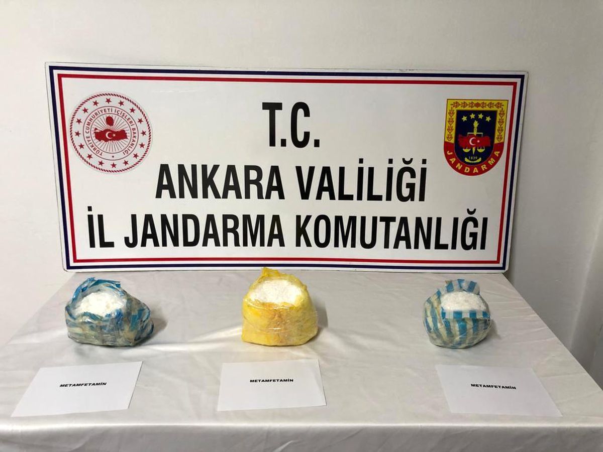 Başkent\'te zehir tacirlerine operasyon: 2 gözaltı