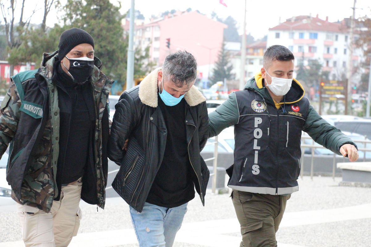 Bolu\'da uyuşturucu operasyonunda 20,27 gram metamfetamin ele geçirildi