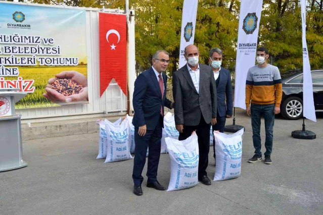 Diyarbakır'da çiftçiye 89 ton tohum desteği