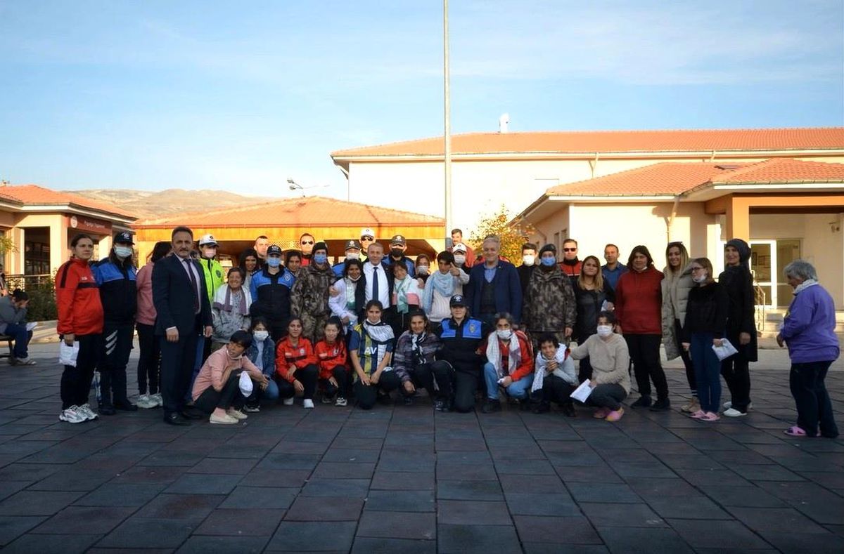 Emniyet ekipleri özel öğrencilerle bir araya geldi