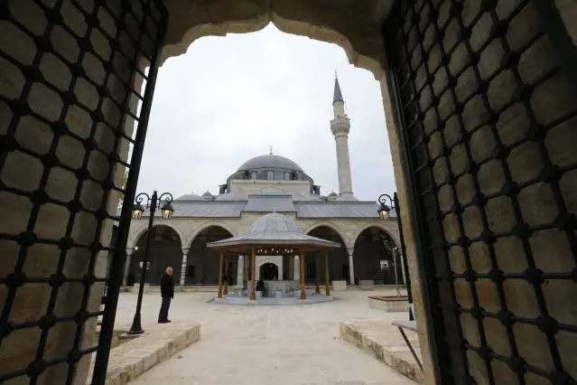  Selimiye'nin provası niteliği taşıyan tarihi cami restorasyon sonrası ibadete açıldı