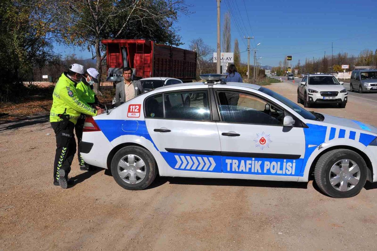 Simav\'da radarlı trafik kontrolü