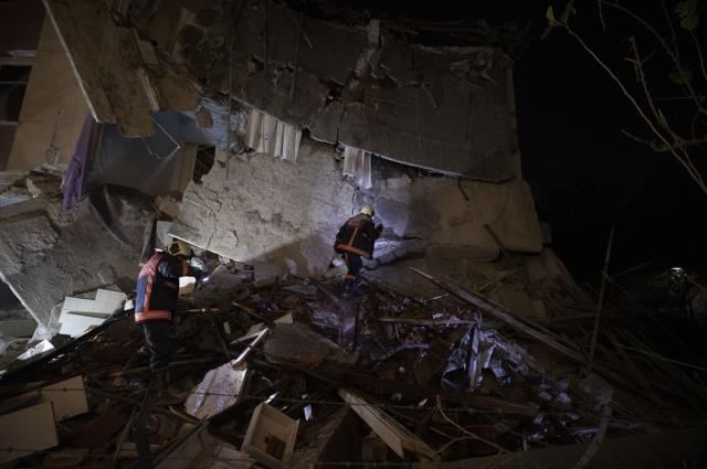 Son Dakika: Ankara'da 3 katlı binada LPG patlaması: 1 ölü, 5 yaralı