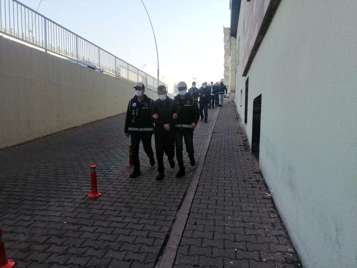 Tefecilik operasyonunda yakalanan şahıslardan 2\'si tutuklandı