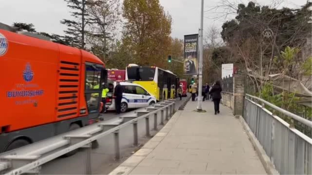 Üsküdar\'da iki İETT otobüsünün çarpışması sonucu bir kişi yaralandı