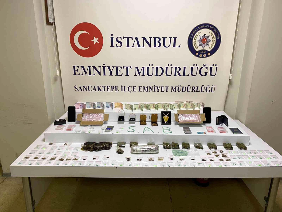 Uyuşturucu satan yabancı uyruklu şahıs kıskıvrak yakalandı