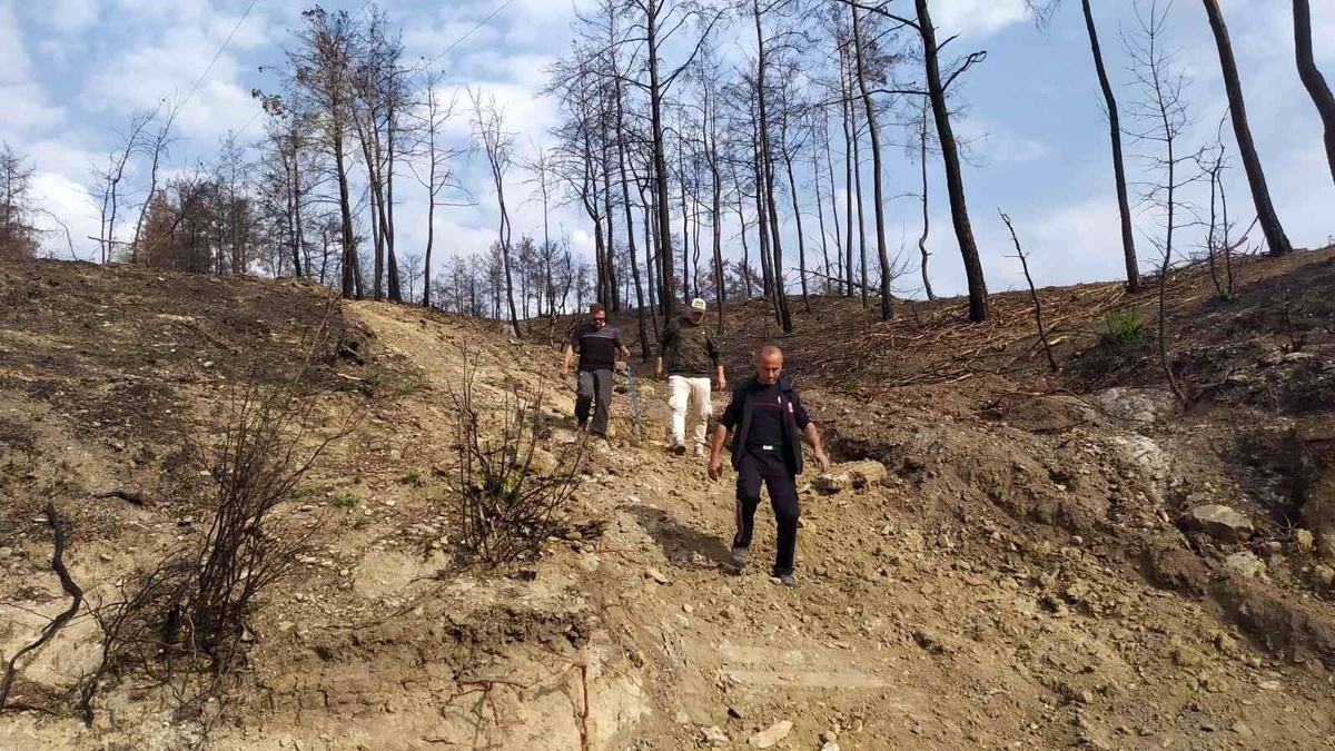 Son dakika haber | Yangın bölgesinde inceleme yaparken mahsur kalan görevliyi, itfaiye ekipleri kurtardı