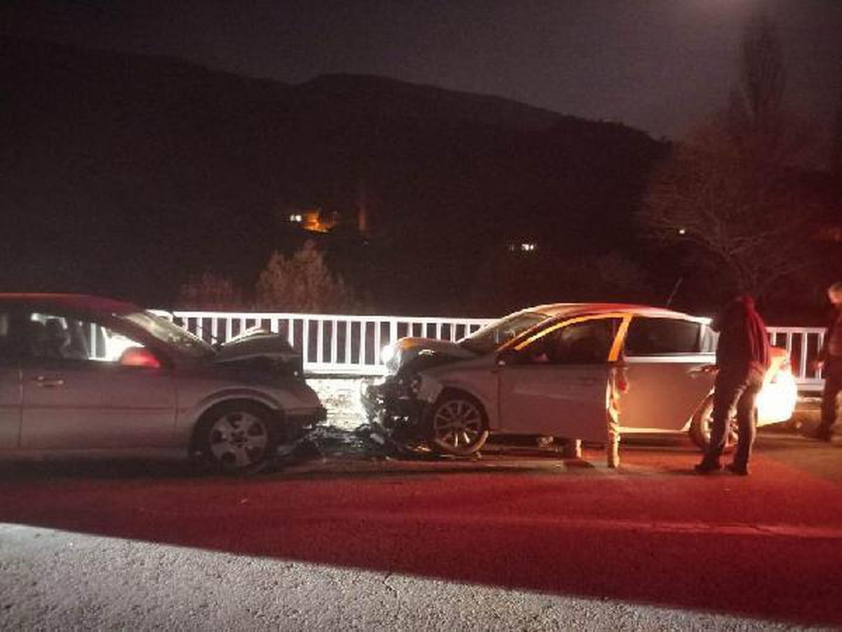 Adıyaman\'da otomobiller çarpıştı: 6 yaralı