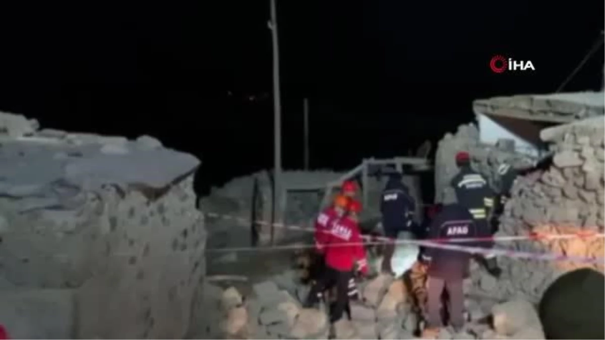 AFAD ekipleri deprem bölgesinde