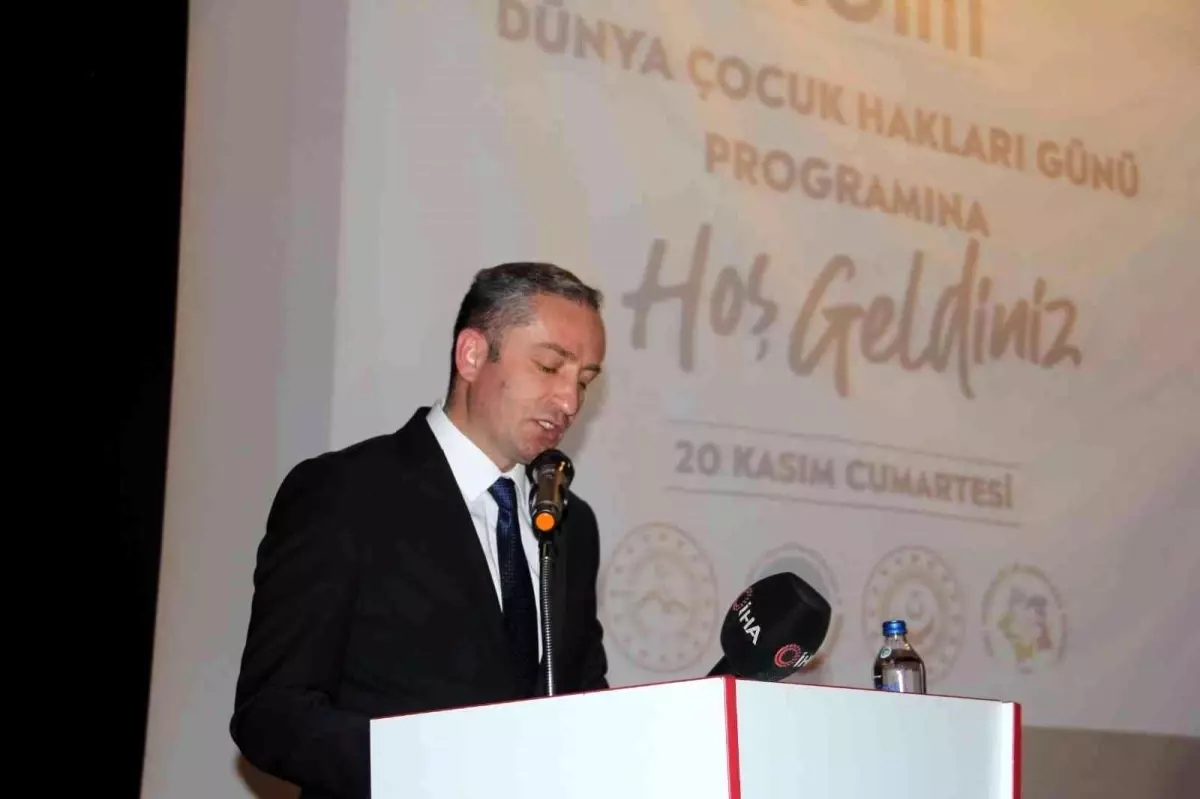 Son dakika yerel: Ağrı\'da "Dünya Çocuk Hakları Günü" programı düzenlendi