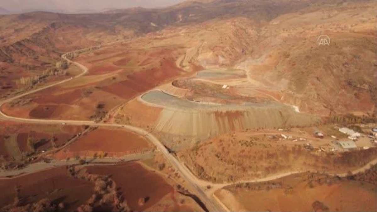 Atık barajında sızma olan maden işletmesinin faaliyetleri süresiz durduruldu