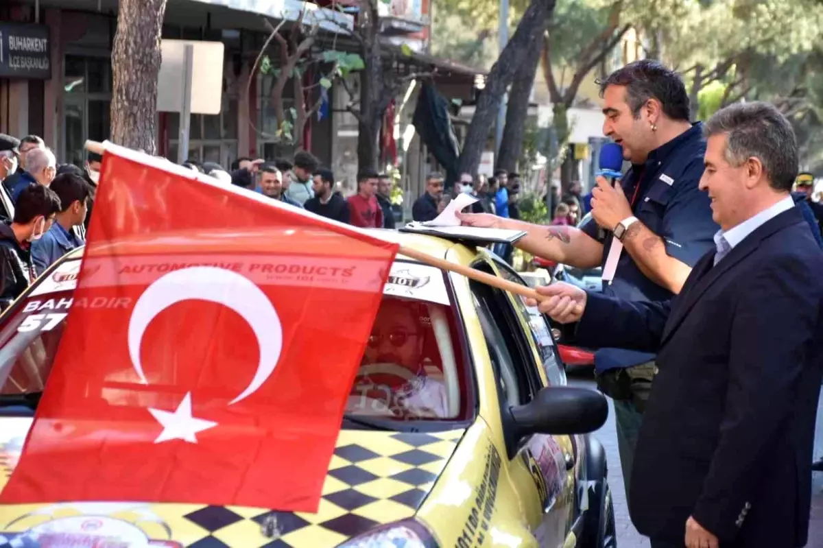 Buharkent Tırmanma Yarışı seremonik startı verildi