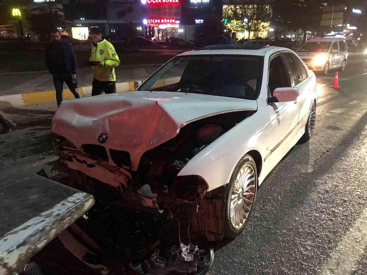 Son dakika haberi: Elazığ'da zincirleme trafik kazası: 6 yaralı