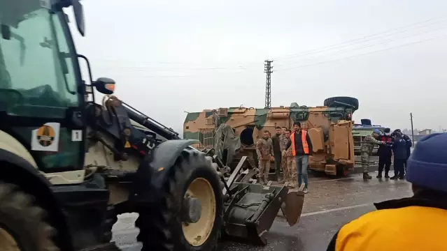 Zırhlı askeri araç devrildi: 3 asker yaralı