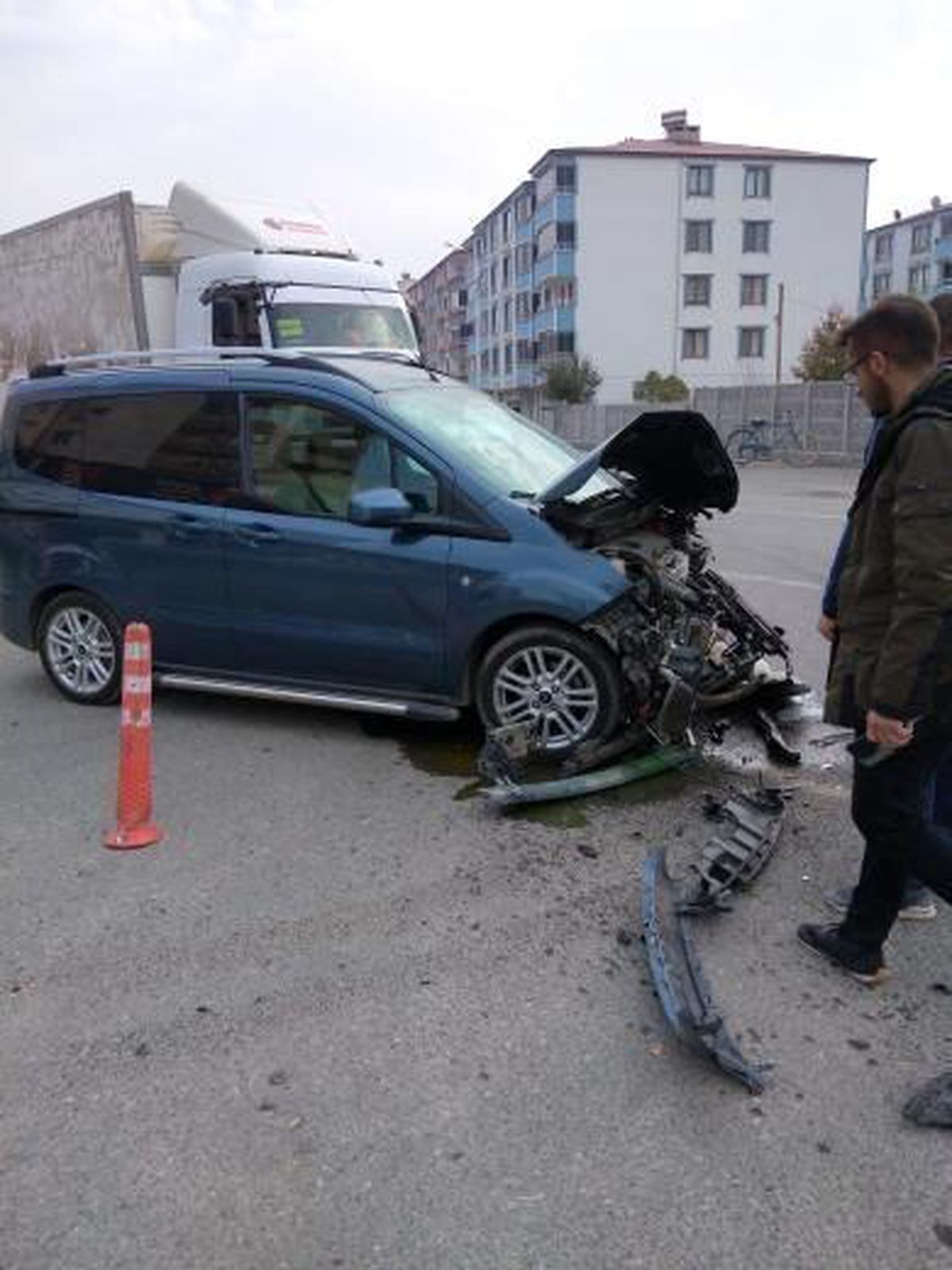Son dakika 3. sayfa: Iğdır\'da maddi hasarlı kaza