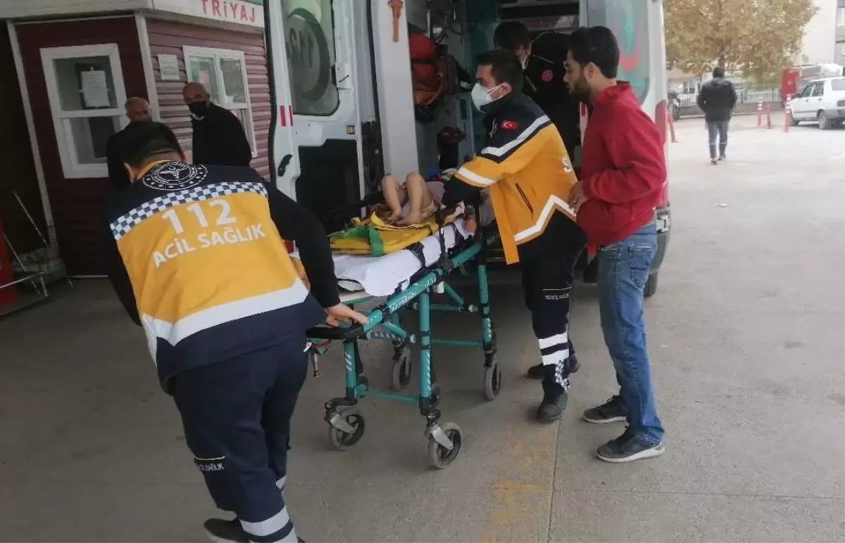 İnegöl'de yüksekten düşen 2 kişi yaraşandı