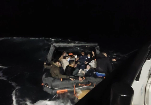 Ölüme sürüklenen göçmenleri Sahil Güvenlik kurtardı