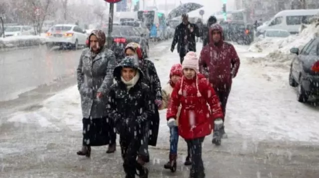 Kar geliyor: Bu bölgelerde yaşayanlar dikkat!