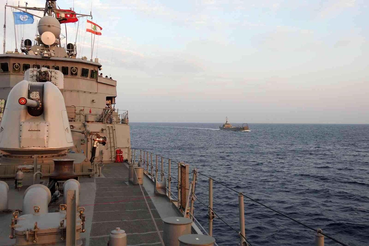 MSB: " TCG FATİH fırkateynimiz, Lübnan Donanmasına ait LNS SOUR ile Doğu Akdeniz\'de müşterek eğitimler icra etti"