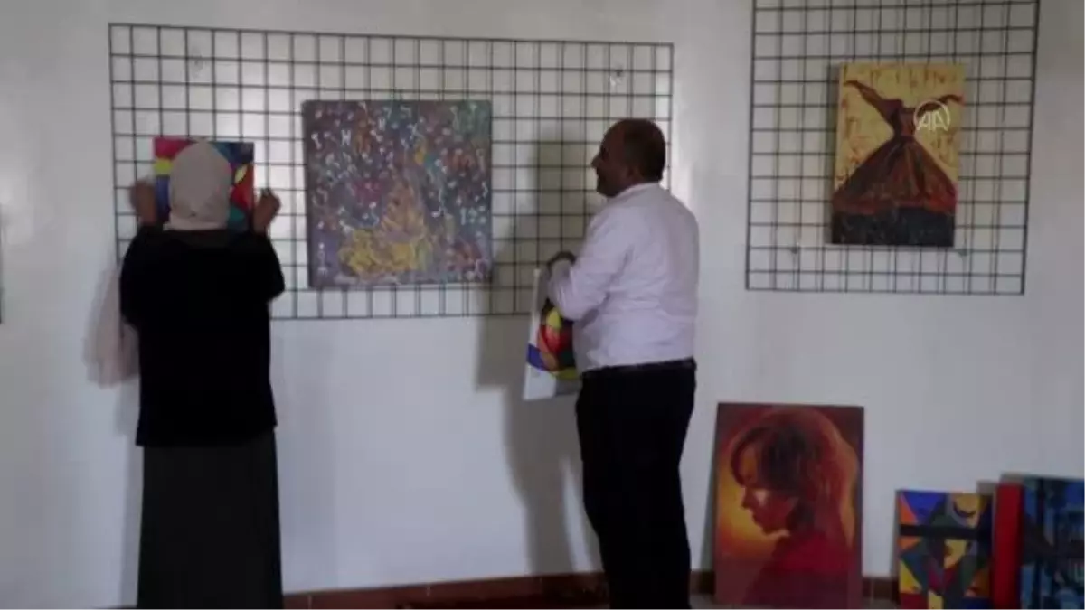 Son dakika haberleri: Yemenli kadın sanatçı, ülkesindeki kanlı savaşa sanatıyla direniyor