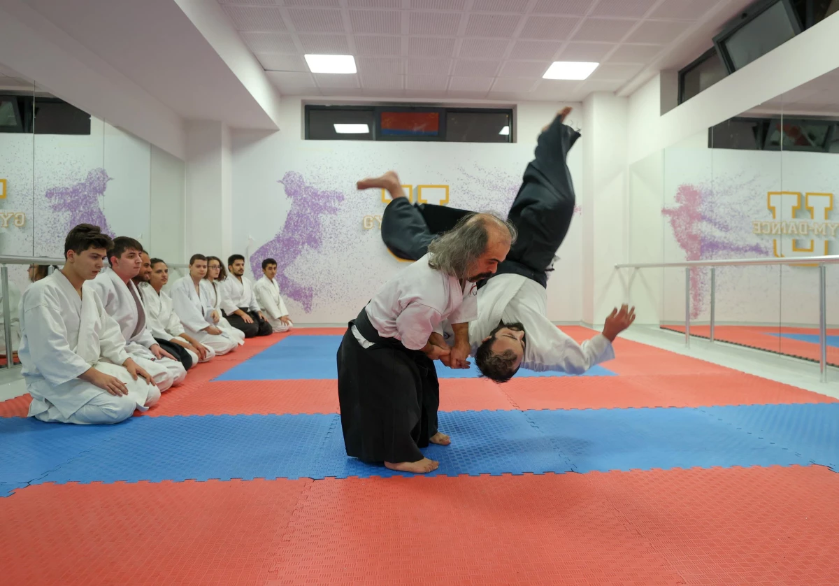 Akondroplazili savunma sanatı ustası, zorlukları "aikido"yla aştı