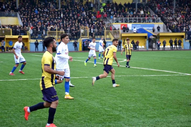 Bitlis Özgüzeldere Spor dörtte dört yaptı