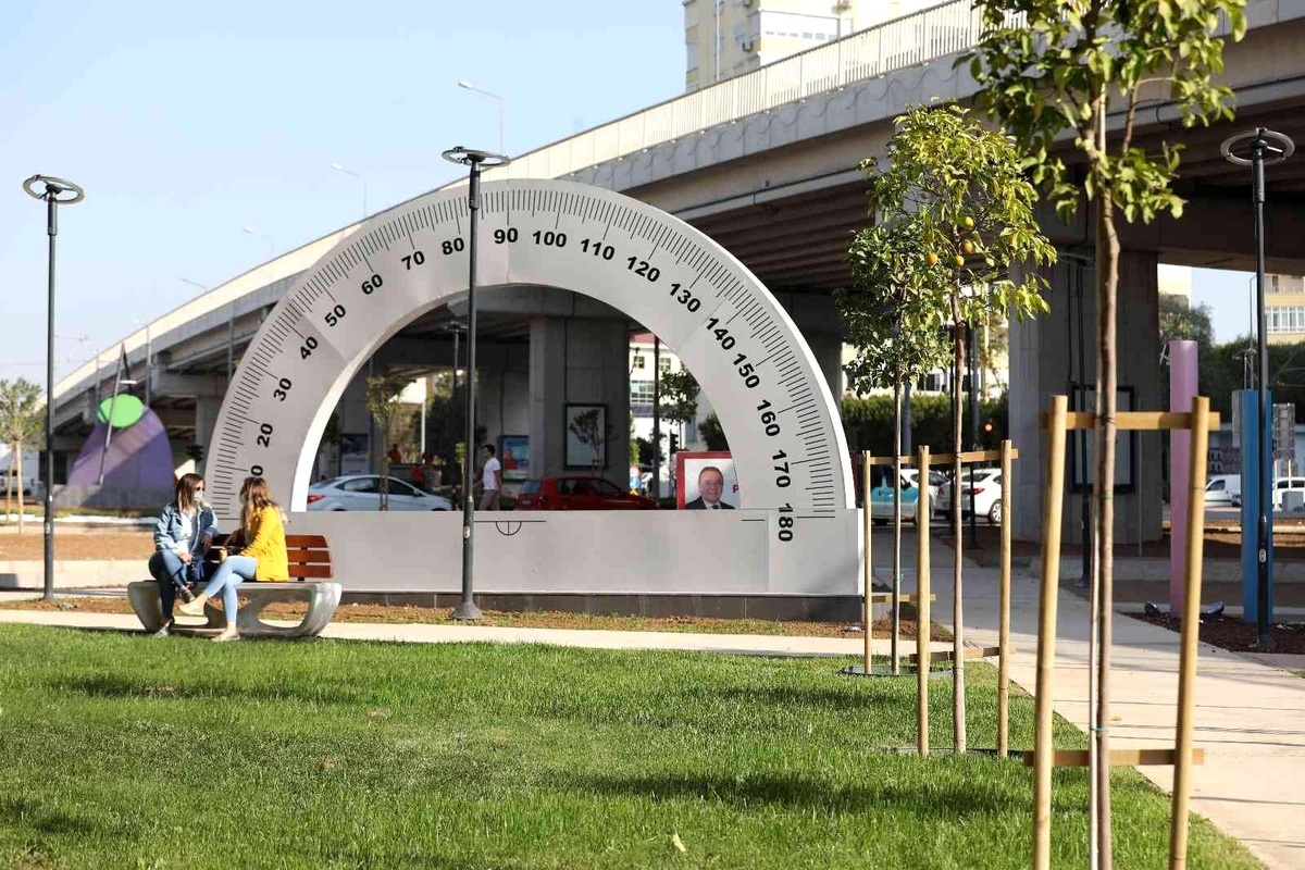 Büyükşehir\'den üniversite girişine meydan düzenlemesi