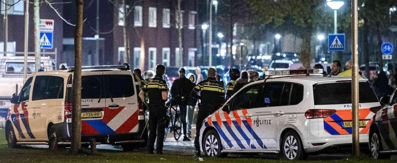Son dakika: Hollanda\'da Covid-19 önlemleri protesto edildi: 40 gözaltı, 5 polis yaralandı