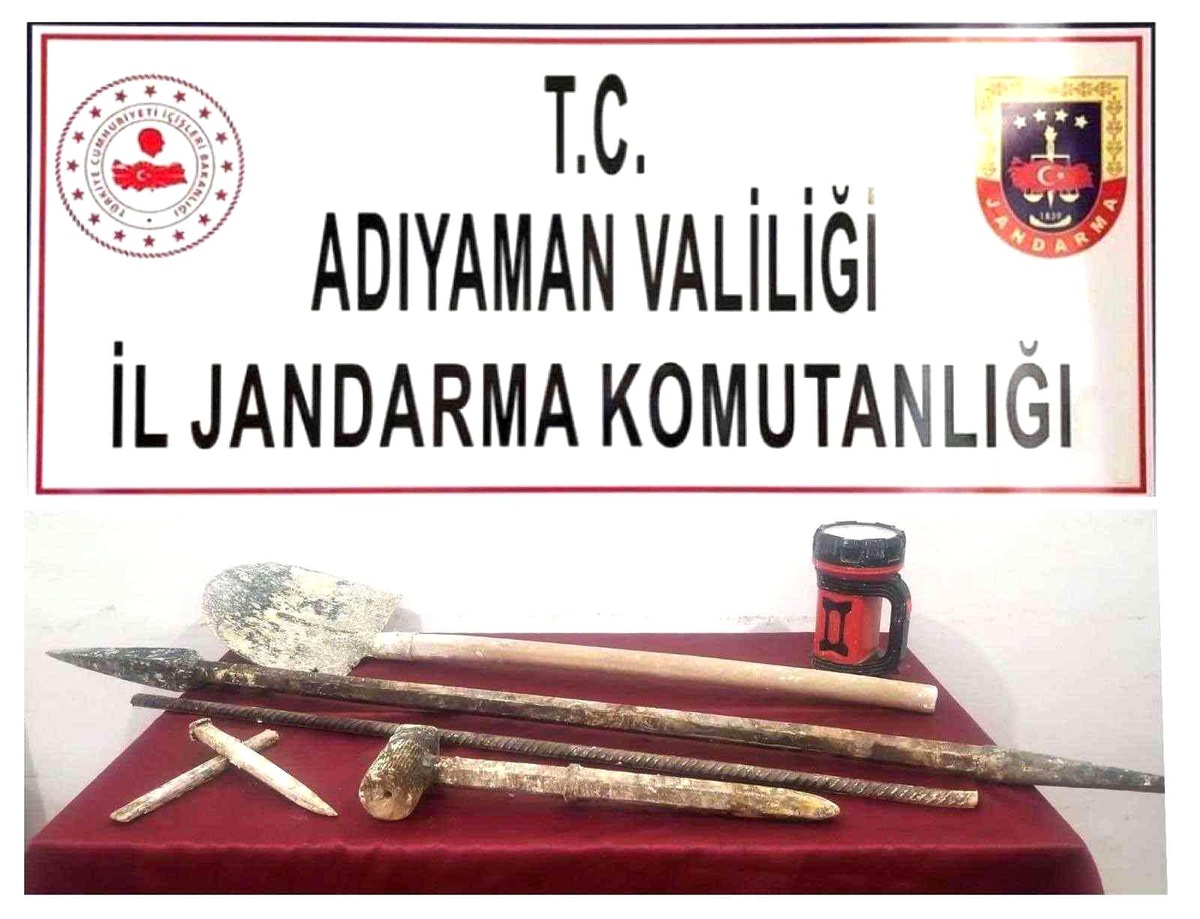 Adıyaman\'da kaçak kazı yapan 7 kişi suçüstü yakalandı