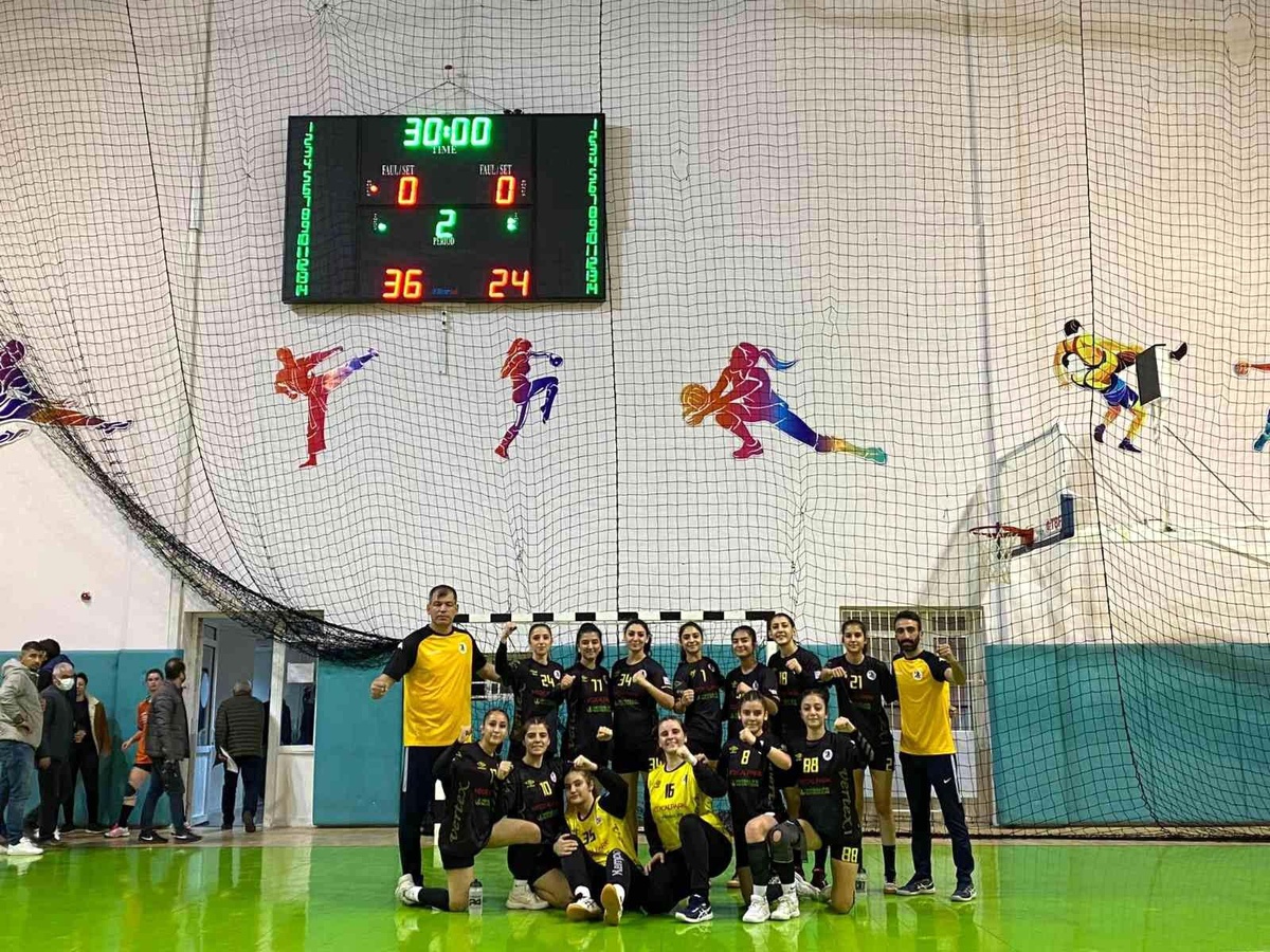 Kadınlar Hentbol 1. Lig: Elazığ SYSK: 36 Olimpik Pazar: 24