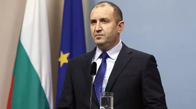 Son Dakika! Bulgaristan'da yapılan cumhurbaşkanlığı seçimini, Rumen Radev kazandı