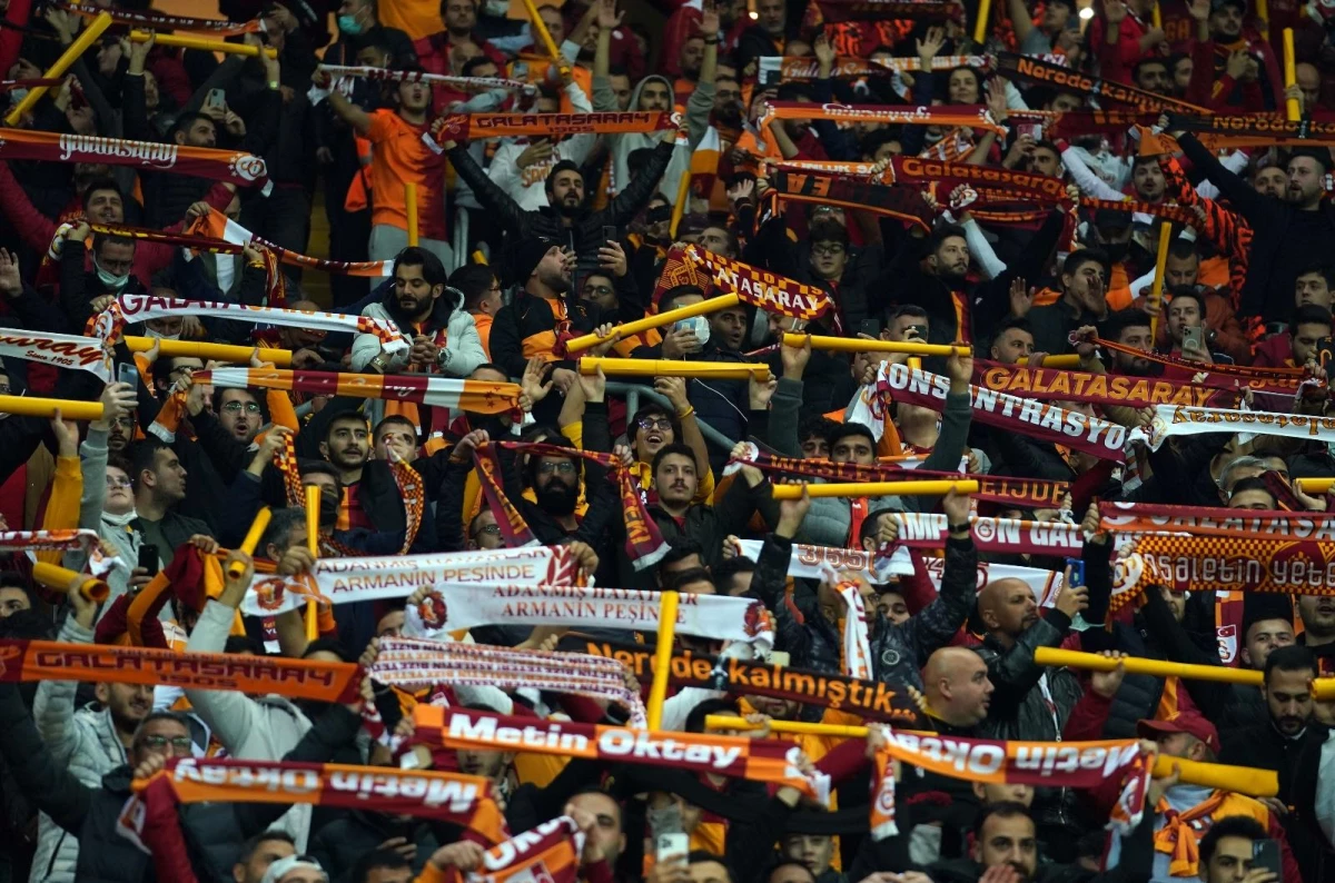 Spor Toto Süper Lig: Galatasaray: 1 - Fenerbahçe: 0 (Maç devam ediyor)