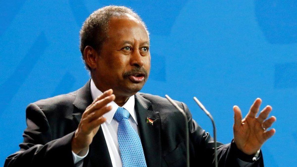 Sudan: Askeri darbe ile görevden alınan Başbakan Hamduk \'görevine geri dönecek\'