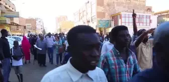 Sudanese protesters urge civilian rule