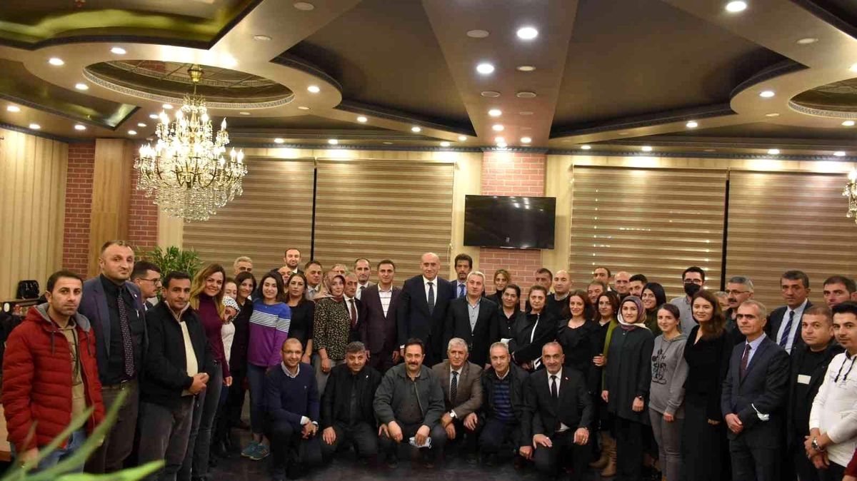Taşkesenligil\'i veda yemeği ile uğurladılar