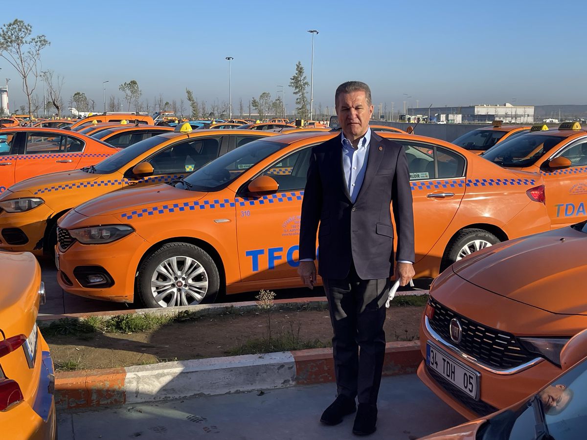 TDP Genel Başkanı Sarıgül, İstanbul Havalimanı Taksiciler Kooperatifi'ni ziyaret etti