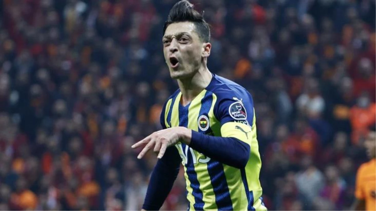 10 kişi kalan Fenerbahçe, deplasmanda Galatasaray\'ı 2-1 mağlup etti