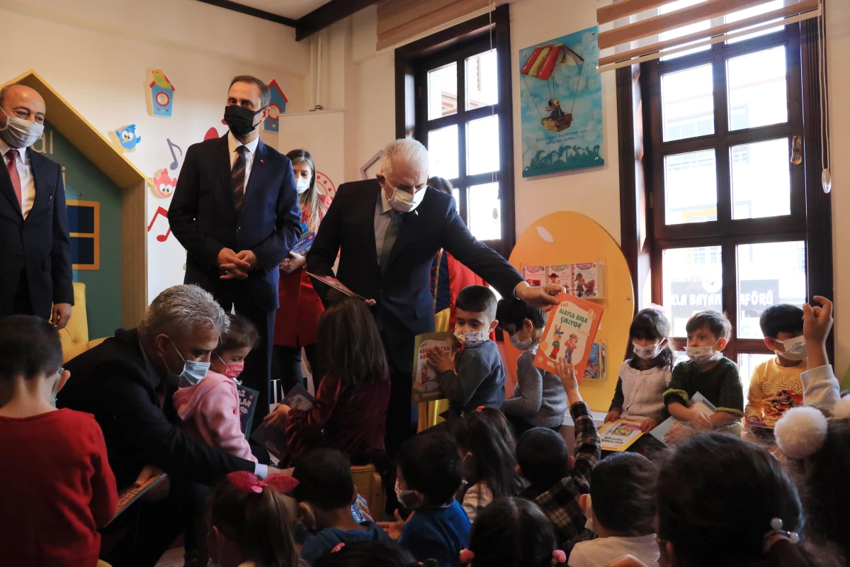 AK Parti Genel Başkanvekili Yıldırım, "bebek ve çocuk kütüphanesi"nin açılışında konuştu