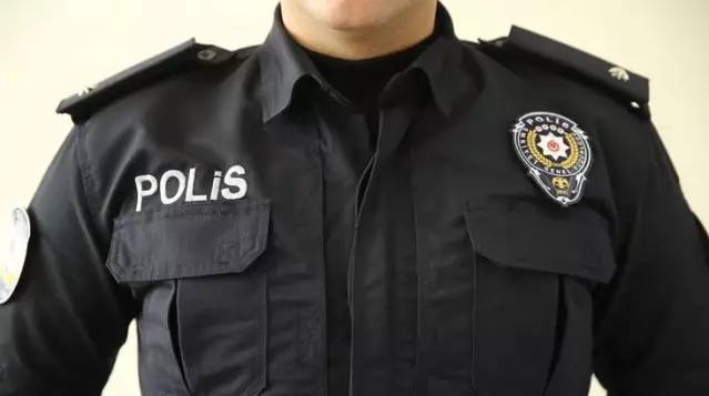 Bir siyasetçiye ait kişisel verileri sorgulayıp paylaşan polis memuru görevden uzaklaştırıldı