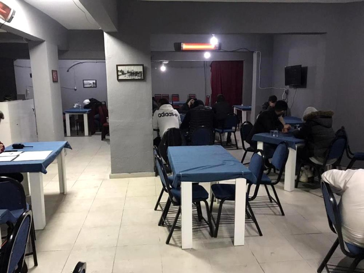 Denizli\'de üye olmadıkları dernek lokine girenlere işlem yapıldı