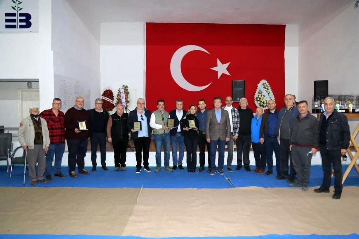 Edremit\'te dünyanın en güzel kanaryaları yarıştı