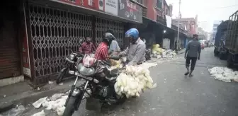 Hindistan'ın Kalküta kentindeki tavuk pazarı
