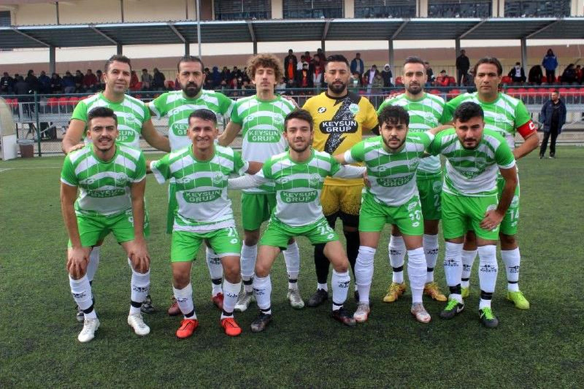HY Grup Yavuzelispor deplasmanda oynadığı Sanayi Esnafspor\'u 1-0 yendi