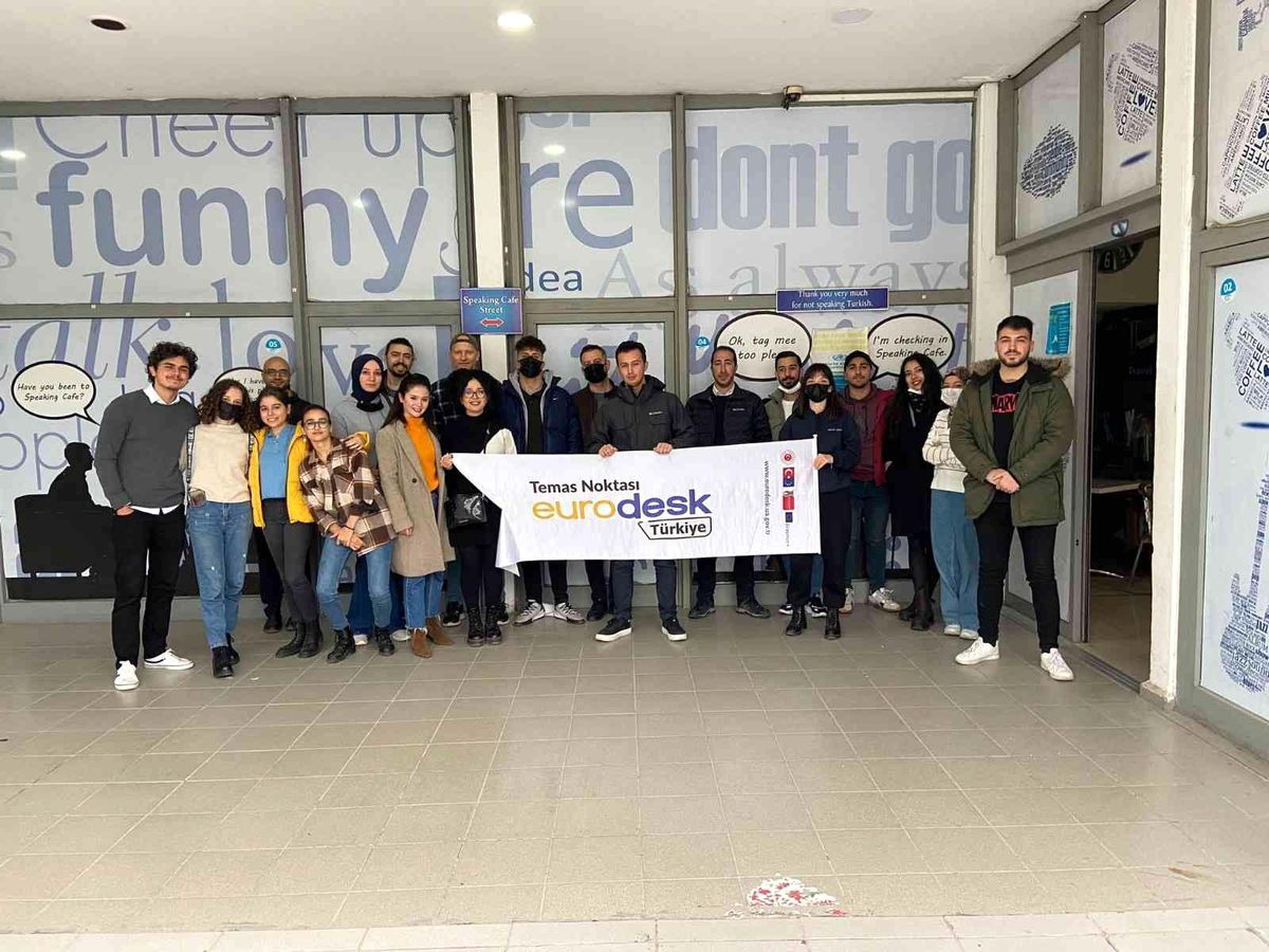 İzmit Belediyesinden gençlere İngilizce konuşma atölyesi