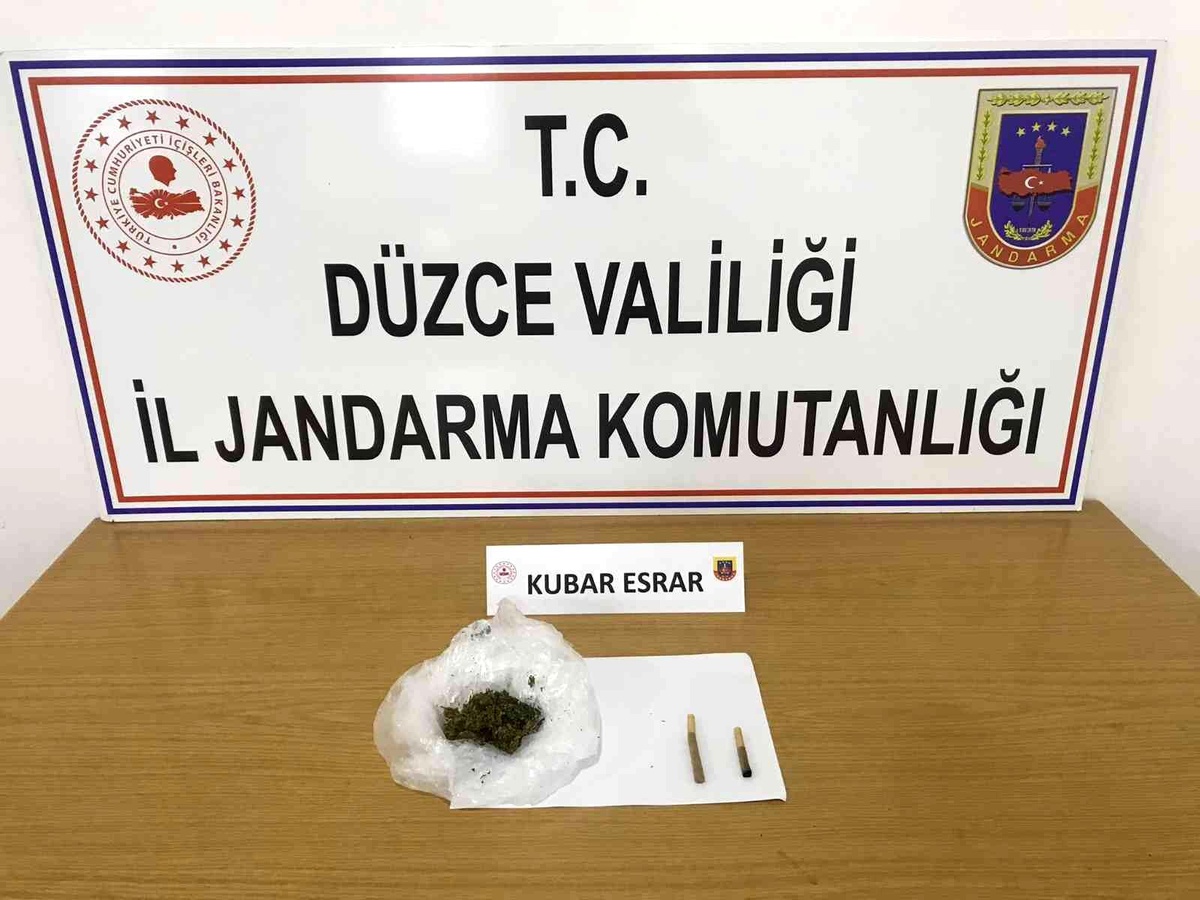 Son dakika haberleri... Jandarma ekiplerinin yol kontrol uygulaması sürüyor
