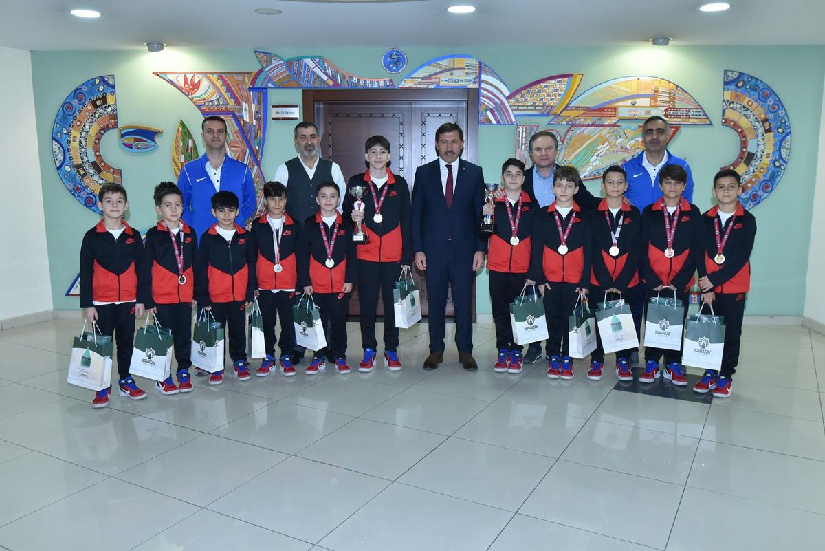 Karatay Belediye Başkanı Hasan Kılcı, cimnastikçi sporcuları ağırladı