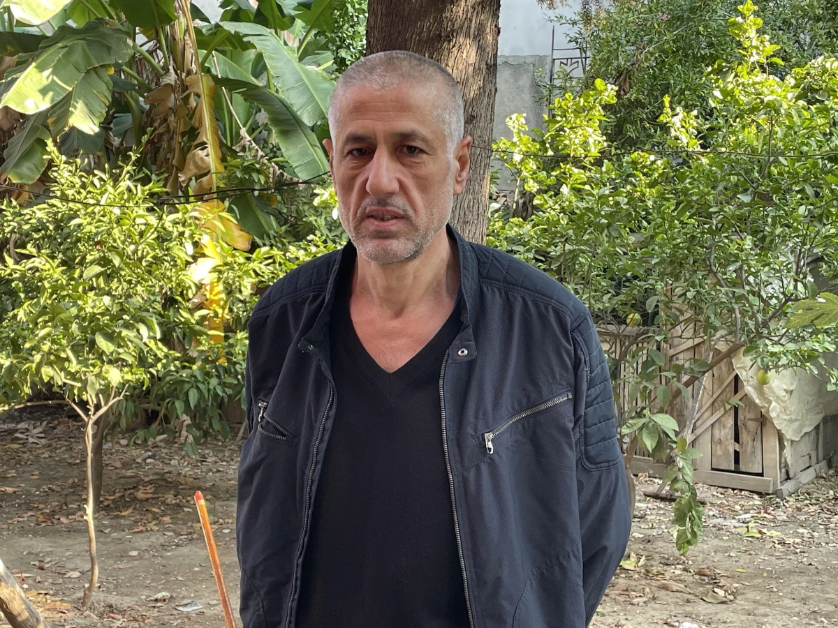 Libya\'da kurtarılan 7 Türk vatandaşından Halil Gözel Adana\'daki ailesine kavuştu
