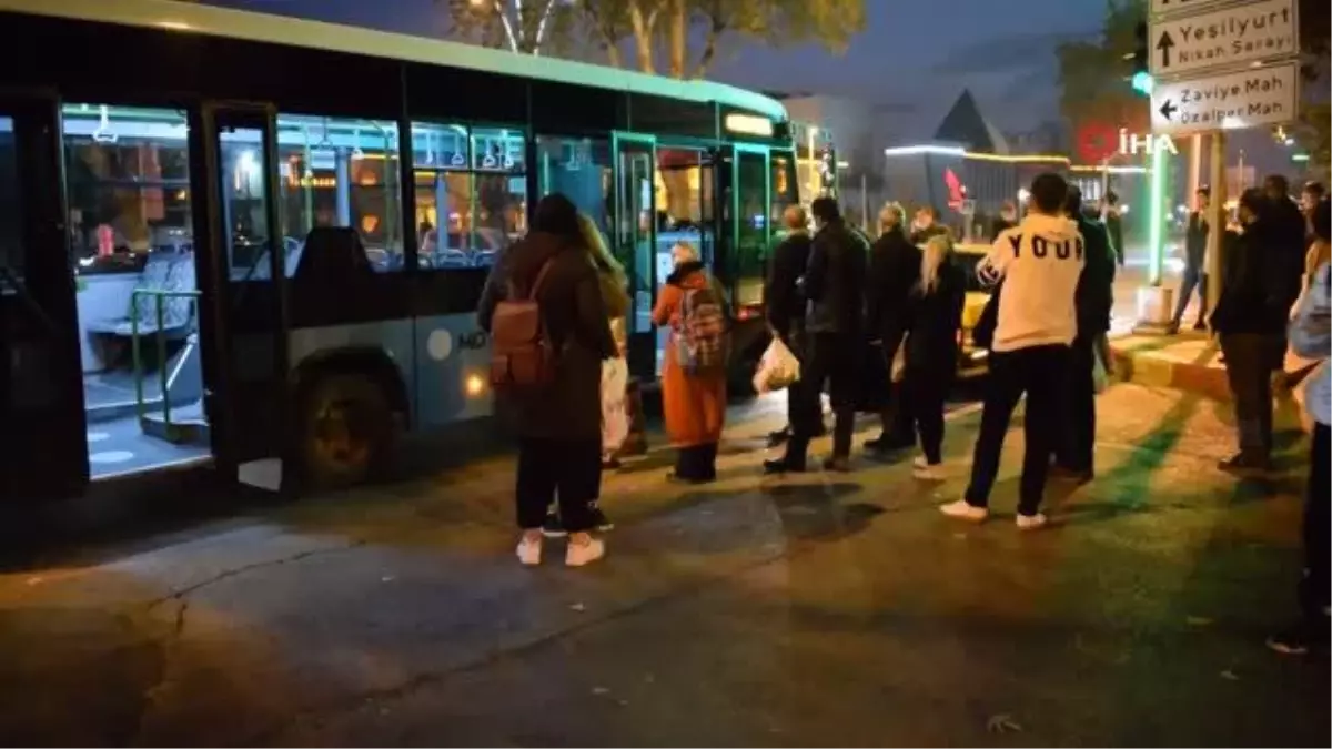 Malatya'da trafik kazası: Halk otobüsü ile otomobil çarpıştı